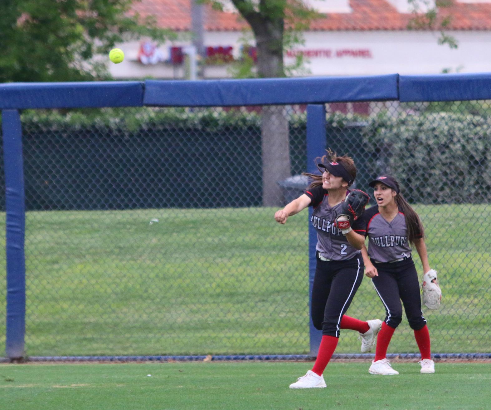 Late rally falls short, Bullpups end season as runner-up in Division II